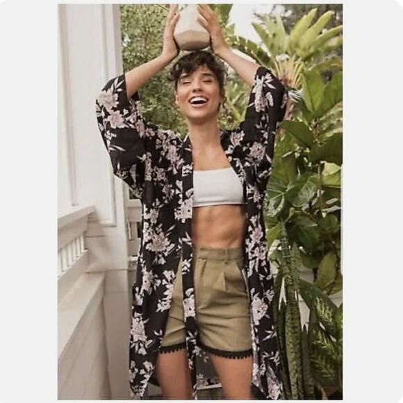 Spiritual Gangster Amanda 3/4 Sleeve Lightweight Kimono - Picture 3 of 9